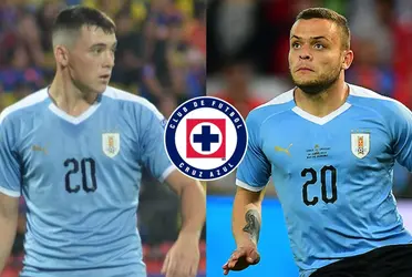 ¿Quién sería el delantero charrúa además de Suárez que llegaría a La Máquina Celeste?