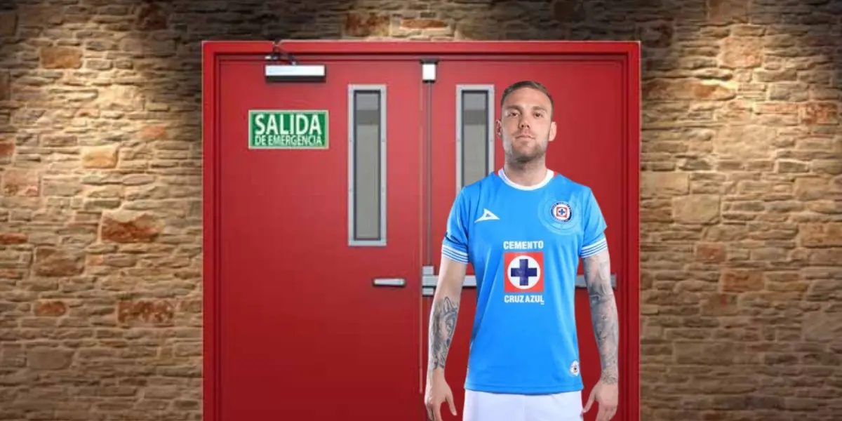 Rotondi en la puerta de salida/FOTO: Cruz Azul