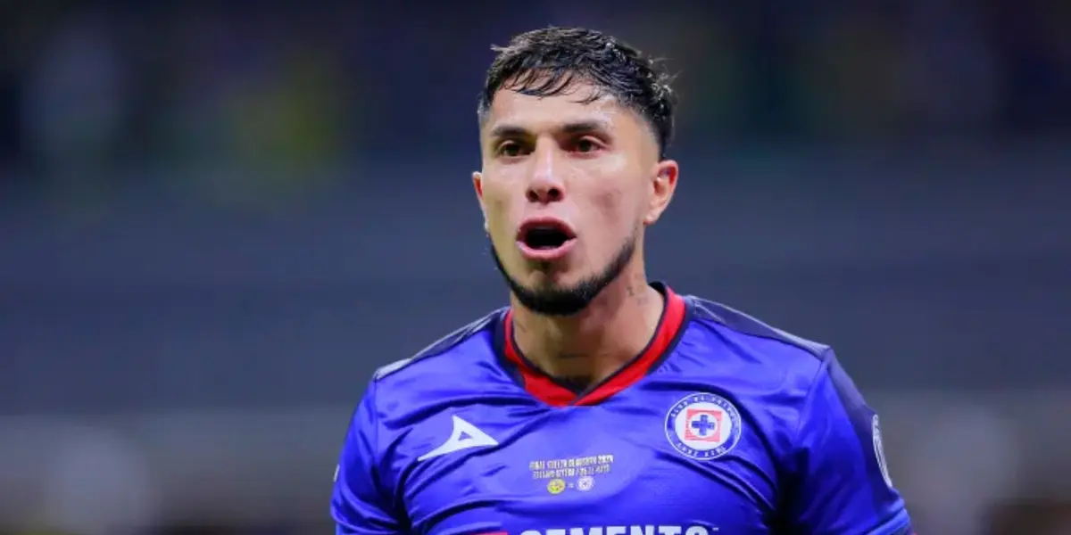 Salcedo salió de Cruz Azul de manera extraña / Foto: 90min