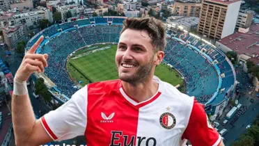 Santi Giménez celebrando gol en el Estadio Azul
