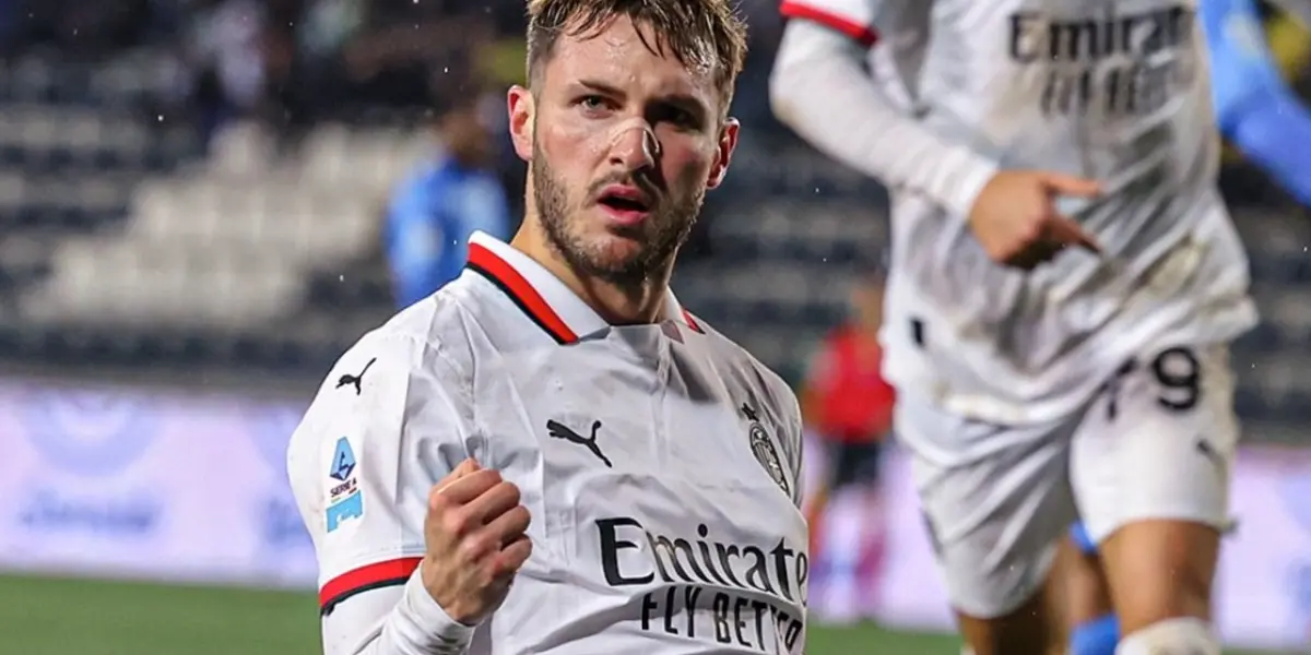 Santi Giménez con el AC Milán - Foto: Captura de pantalla