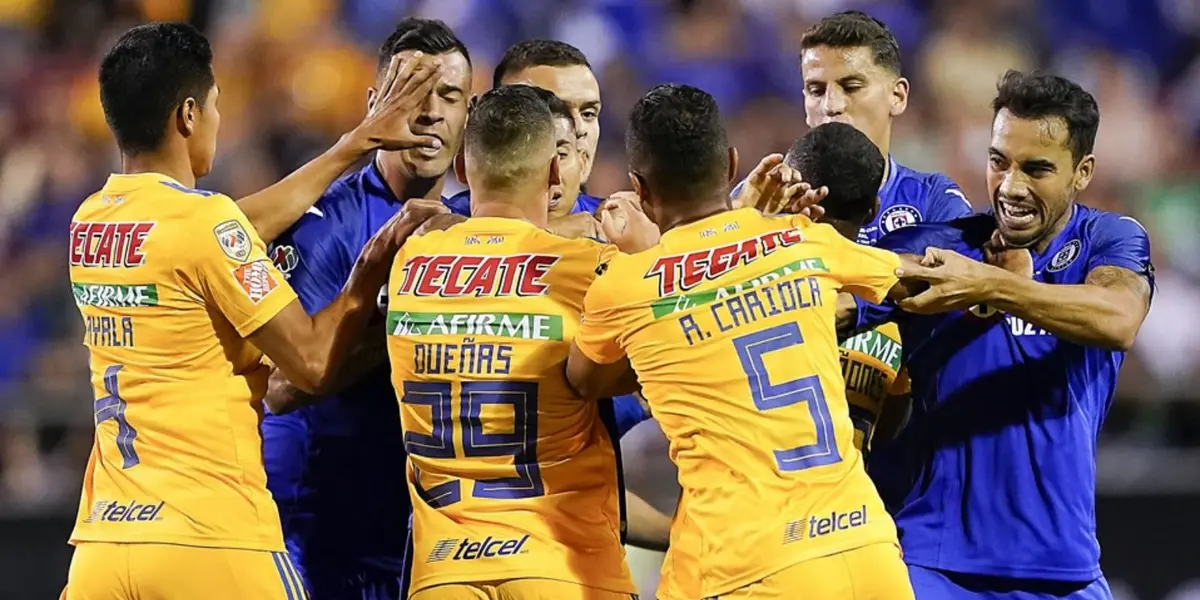 Se le olvido los colores del equipo que lo formaron