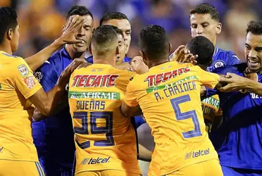 Se le olvido los colores del equipo que lo formaron