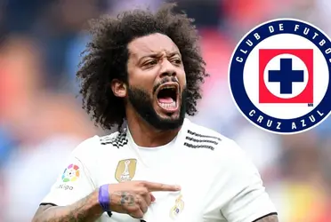 Se nos fue la posibilidad de contratar al histórico futbolista brasileño en el Azul.