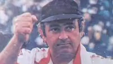 Sergio Markarián en su etapa con Universitario - Foto: Captura de pantalla