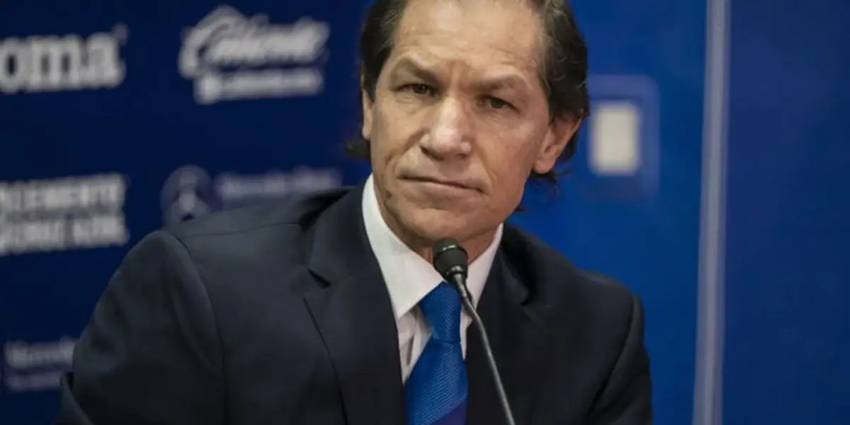 Todo en esta pretemporada va tardío en Cruz Azul