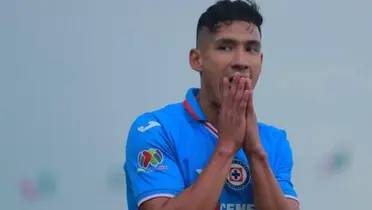 Uriel Antuna en Cruz Azul (Fuente: Reforma)