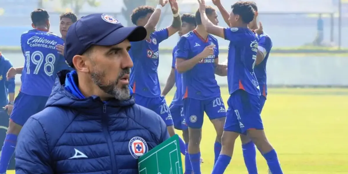Vicente Sánchez con el equipo sub-23 de Cruz Azul/La Máquina Celeste