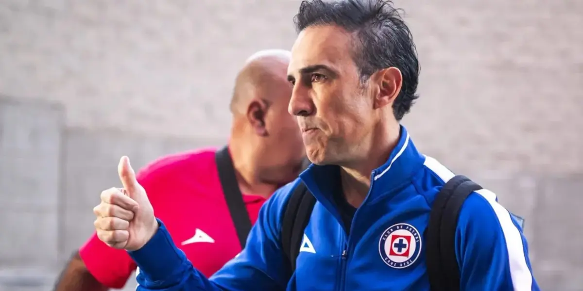 Vicente Sánchez, DT de Cruz Azul - Foto: AGM