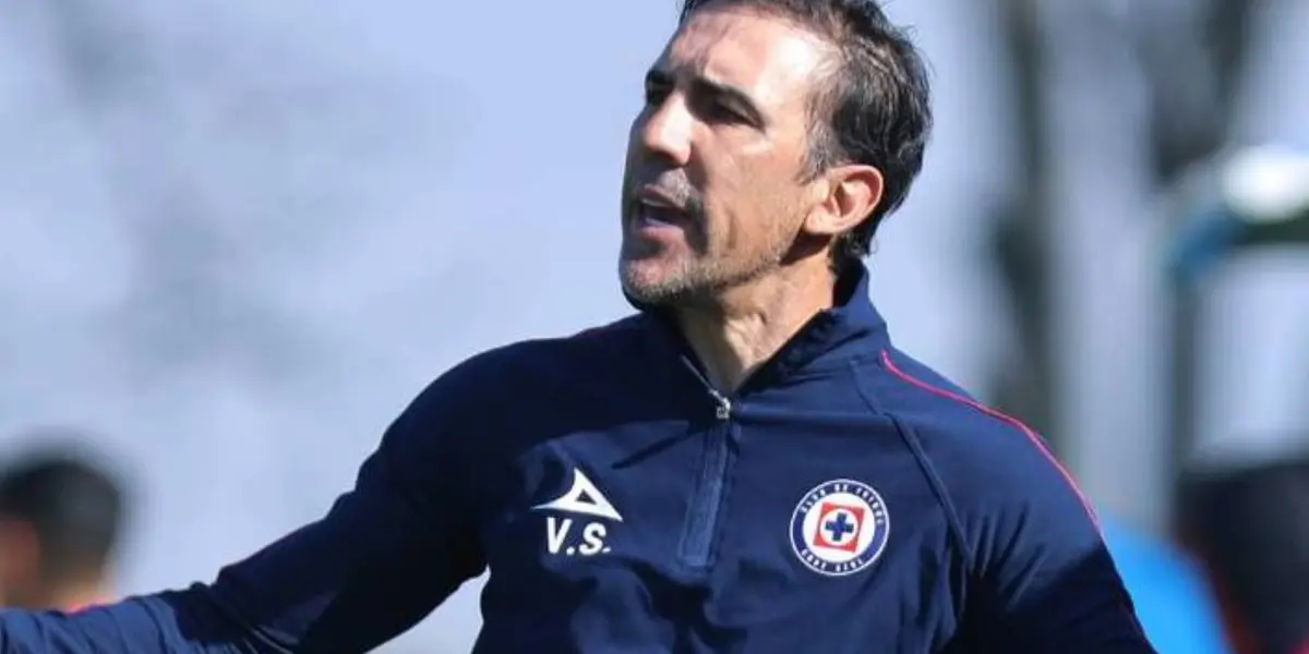 Vicente Sánchez, DT de Cruz Azul - Foto: Imago